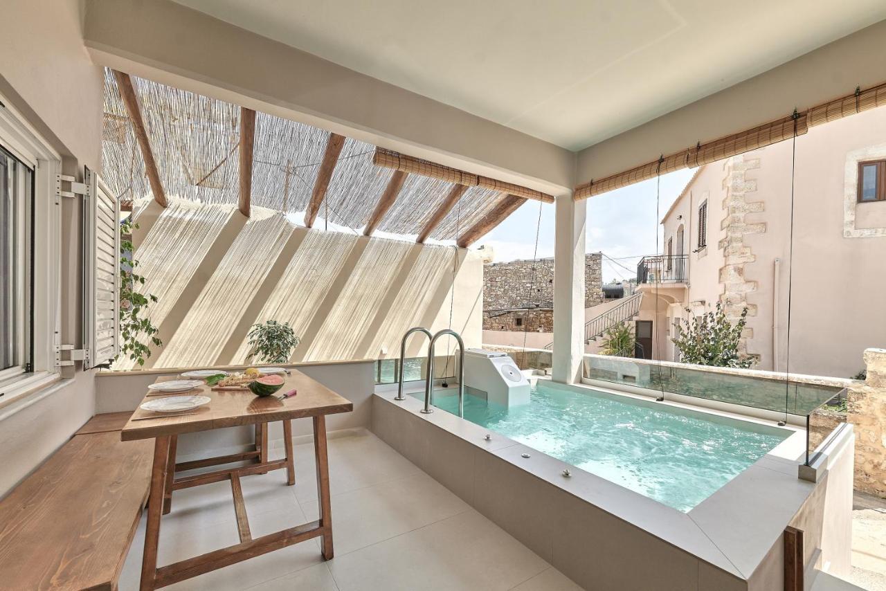 2 Bedroom Villa With Heated Swimming Pool-Spa Whirlpool-Bbq! Melidhónion エクステリア 写真