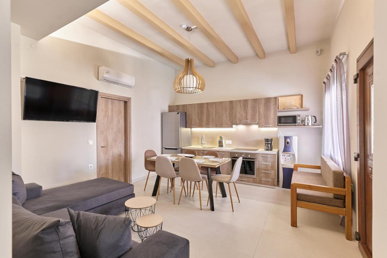 2 Bedroom Villa With Heated Swimming Pool-Spa Whirlpool-Bbq! Melidhónion エクステリア 写真
